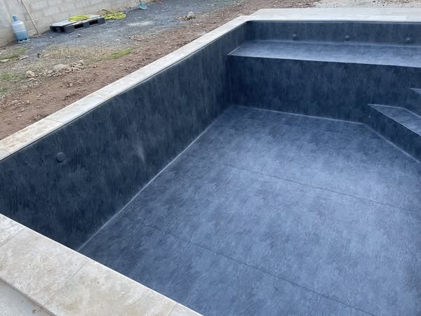 Montage piscine avec réalisation étanchéité - Réalisations - site beziersetancheite.com