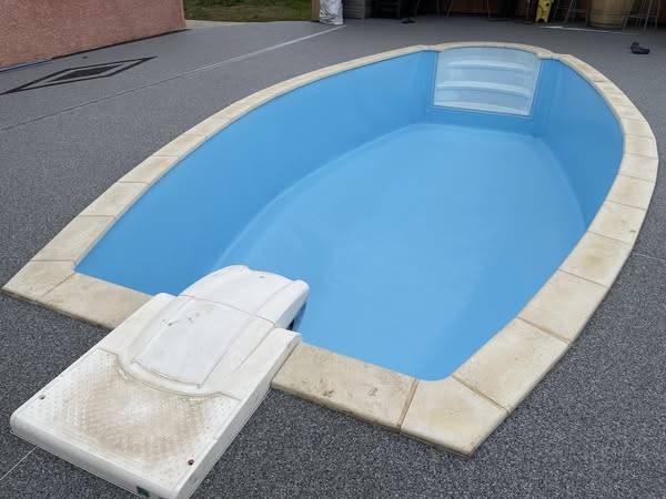 Rénovation de bassin : une piscine comme neuve -Réalisations - site beziersetancheite.com